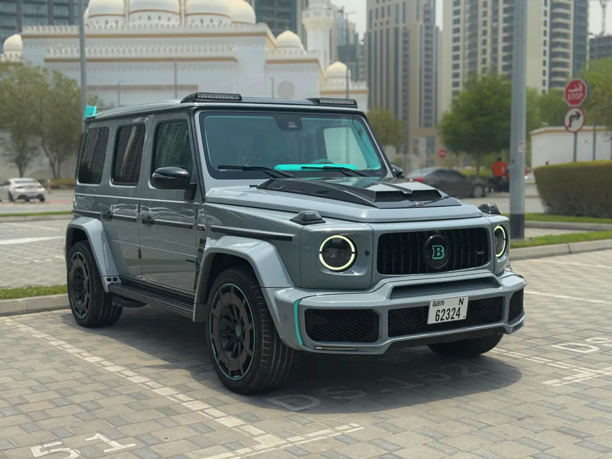 Luxury car rental