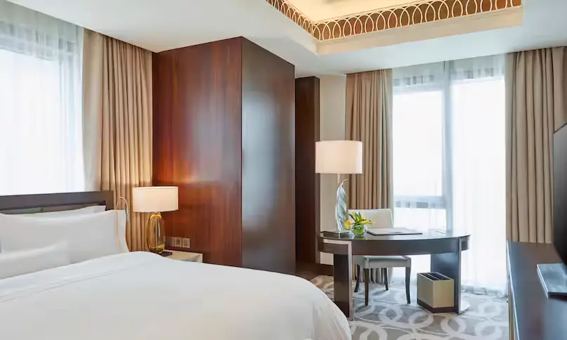 King Junior Suite