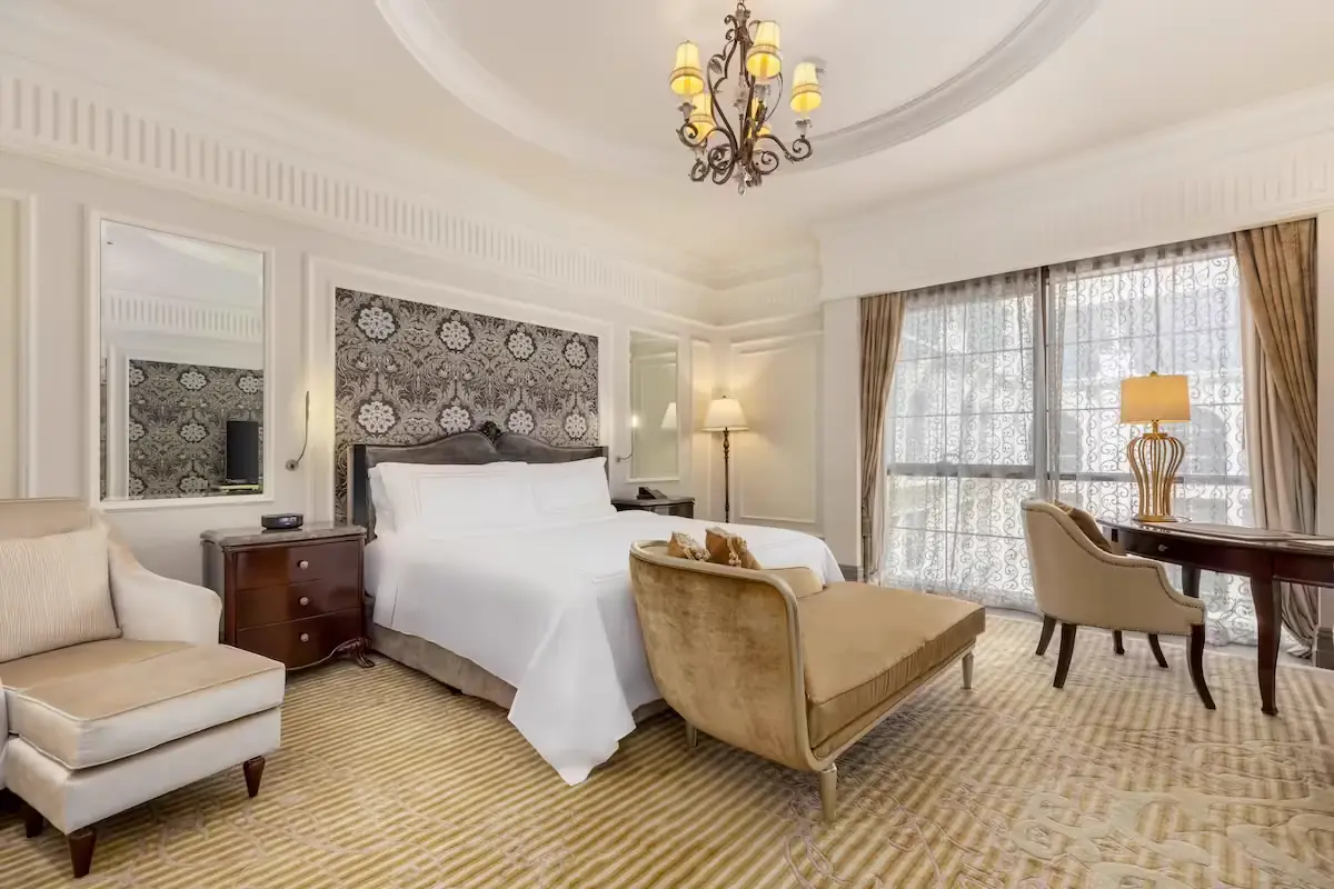 Sir Winston Churchill Suite